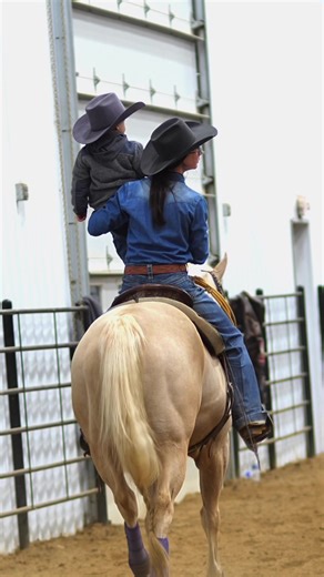 It’s a family affair 🤩🤩 #rodeotok #westernvideography #equinevideography #horsetok