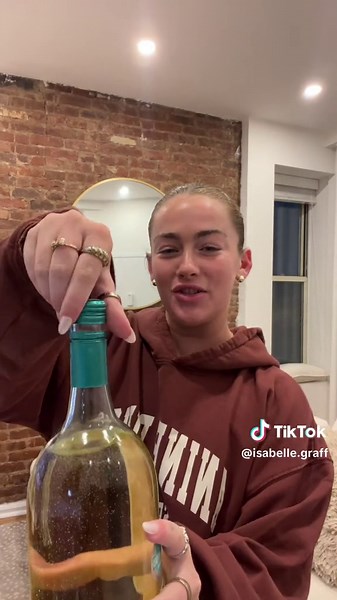 Isabelle Graff (@isabelle.graff) - Discover the Best Wines with Barefoot Moscato - A Tasty Review
