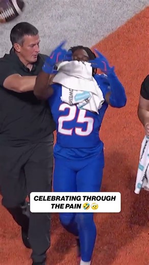 No. 7️⃣ moment of CFB season BSU's Quinton Brown celebrates first career TD after being hurt #cfb