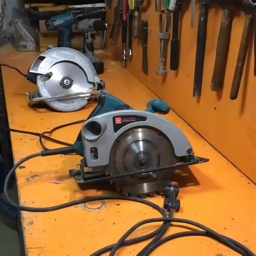 I'm Making a Circular Saw (Multifunctional) I turn the hand saw into a bench saw | Wonders of Nature