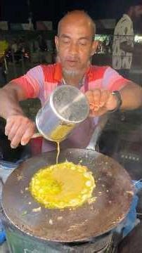 খুলনার বিখ্যাত ডিম ঘোটা তৈরি #shorts #streetfood #foodclips