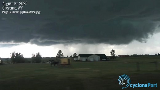 2.3K views · 33 reactions | Storm Chaser @tornadopaigeyy (Paige Berdomas) captured an incredible view of the severe-warned storm in Cheyenne, Wyoming earlier this evening! Cycloneport #wywx | RadarOmega | Facebook