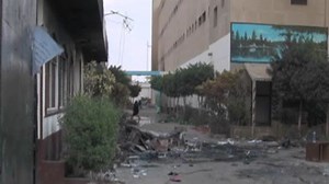 Thousands escape Egypt prisons