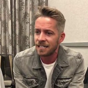 195K views · 4.8K reactions | Sean Maguire has loved working with all his co-stars...even Colin O'Donoghue. (Perhaps.)  | Once Upon a Time | Facebook
