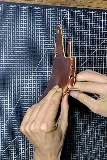 Minimal handmade phone case. Origami Leather craft