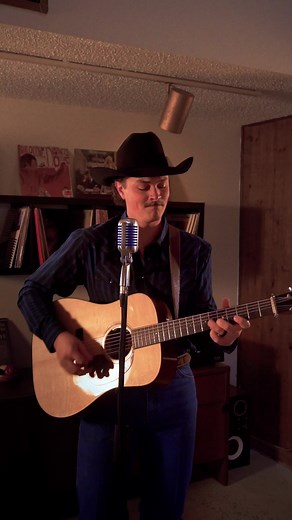 Zach Top: Sounds Like the Radio | Country Music Classic