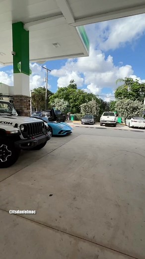 How To Get A Free Lambo Yacht & Mansion #aventador #yachtlife #mansion #miami