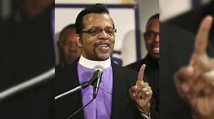 Influential Oklahoma megachurch founder who supported gay rights, dies