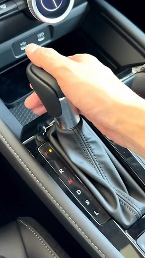 949K views · 6.1K reactions | Look At The the Gear Lever And Guess The Car Model || Comment The Name Luxury Car #short #shorts #nader_by_cars #Quick #Look #short #shorts #shortlook #cars #tikarab #mercedes #Volks_wagen #Lexus #Changan #Land_Rover_Range_Rover #bmw #facebook #Geely #Audi #سيارات #عربيات | Nader By Car | Facebook