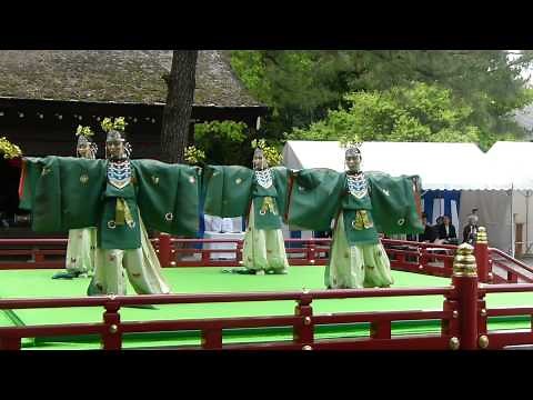 2014 熱田神宮 雅楽 舞楽神事 胡蝶 Kochou, Gagaku (Bugaku) - Japanese Court Music with Dance
