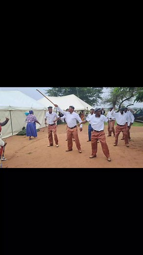 Dikgwari Tsa Manyalo Ft Maredi