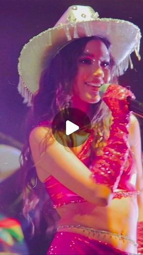 TV Ana Emilia on Instagram: "Cantar en el Zócalo de la cdmx se volvió el highlight del año 🥹🥹✨!! logremos más cosas increíbles JUNTOS #poderemiliatuber 🩷"