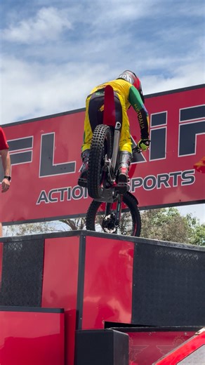 The incredible Jack Field from Flair Riders showing us how it’s done! Two more stunt shows this afternoon: 3pm & 5.30pm 🔥 | Walcha Motorcycle Rally