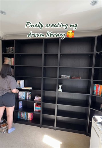 Finally creating my dream library ✨📚 It still feels surreal—this little space I’ve dreamed about for years. All of it happened because I took a leap and started editing books and helping other writers bring their stories to life. Without them—without you—I wouldn’t be here, building this dream library and workspace to keep growing my business and editing my own novel. So grateful for this life I get to live, surrounded by stories—the ones I read, the ones I edit, and the one I’m still writing m