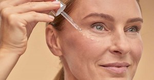 Voici les meilleurs ingrédients anti-âge pour préserver l'éclat de ma peau mature et limiter les rides, selon un dermatologue