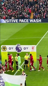 Liverpool v Wolves kickoff