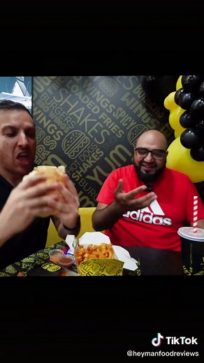 What an epic event! @mr.munchbox #influencerevent #nottingham #yumburger #heymanfoodreviews #foodtiktoo