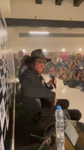 Best of Blues and Rock pre show! #JoePerryProject 🎥: juliacotrim | Joe Perry