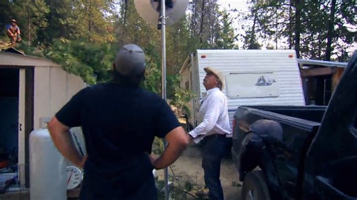 2K views · 23 reactions | Misty and Shannon are in for an unexpected adventure as they tackle a tree-cutting mission to create space on their growing homestead. A sudden mishap transforms their day into a heart-pounding ordeal when a tree damages their essential StarLink satellite Internet connection. #HomesteadRescue Watch full episodes on discovery+: https://bit.ly/3HfHr6e | Love Adventure | Facebook