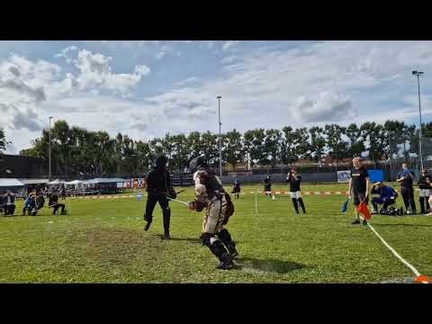 Realistisches Bloßfechten (HEMA) mit dem Langschwert beim "Flügelschlag" 2025.