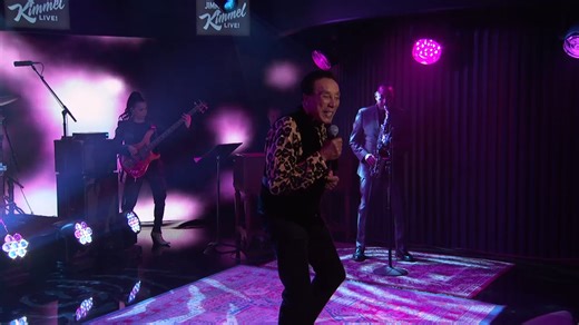 Smokey Robinson performs Be Thankful for What You’ve Got with help from the Cletones! | Jimmy Kimmel Live
