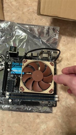 Сколько стоит | Xeon 1230-v3 + ASRock Mini-ITX | Что пришло 017