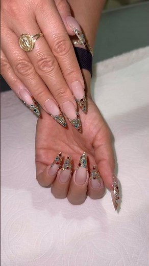 Bling bling nails ✨ #nails #nailart #naildesigns #nailinspo #naildecoration