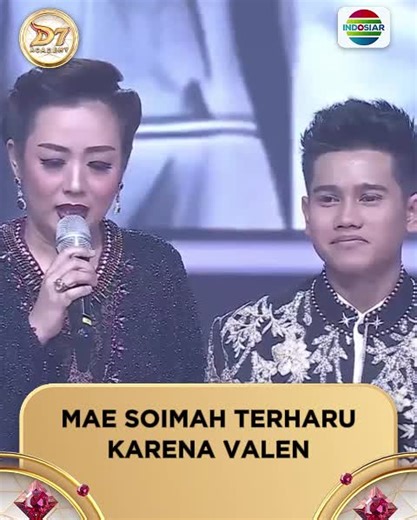 Terharu! Mae @SOIMAH ungkap cerita mengharukan di balik lagu “Jagad Anyar Kang Dumadi” yang dibawakan oleh @DA7.Valen 🥹 . . #IndosiarBawaDangdutBerkelasBerkualitas #DAcademy7Indosiar #DAcademyIndosiar