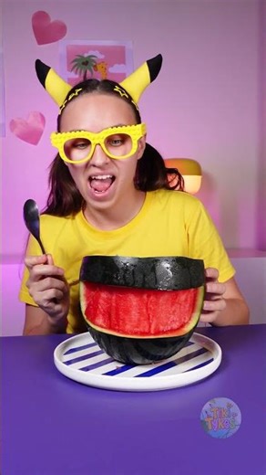 Juicy Watermelon Challenge: Outsmarting the Taste Test Guard! 🍉🤭