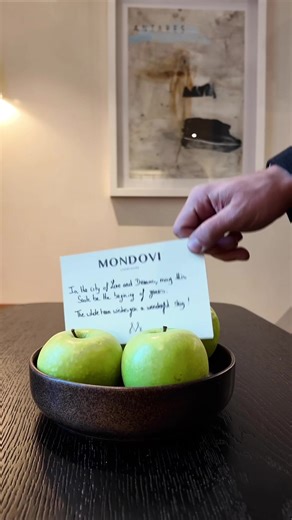 Because the most beautiful stays are born from the smallest gestures ✨ #mondoviparis #apparthotel #luxury #placevendome