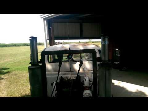 Sound up! 1964 international R220, Red Diamond 501 engine, dual stacks