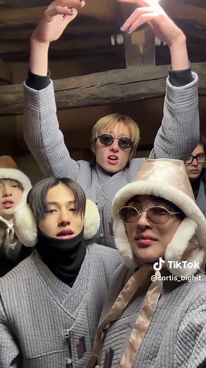 코어 새해 복 많이 받아