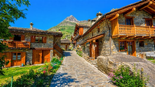 Discover Bonneval sur Arc France’s Beautiful Alpine Village (4K)