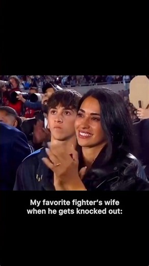 My favorite fighter‘s wife vs me when he gets knocked out 😔 #ufc