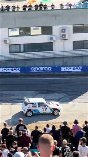 😈 La mythique 205 T16 en action 😍🔥 La légende du rallye en course !