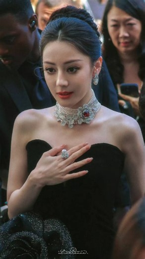 Dilraba Dilmurat on Instagram: "Dilraba attended the launch show of MIKIMOTO's new collection in Paris."