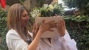 Tough cake doesn't smash on face