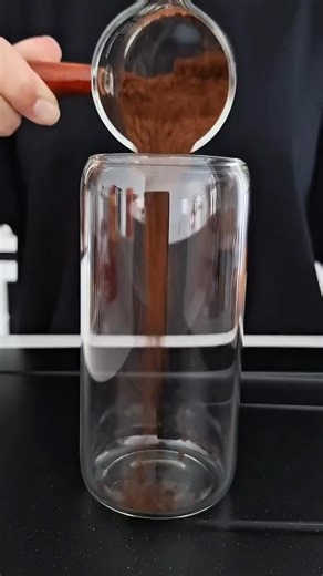 Greek Frappe Easy Recipe ☕️ Mix coffee, sugar and water into foam. Add ice and more water. Enjoy ❤️ #icedcoffee #frappe #soffi_andi #homebarista #instantcoffee #dalgonacoffee #EasyRecipe #coffeetiktok #قهوة_باردة #fypシ゚viral | Coffee Addict