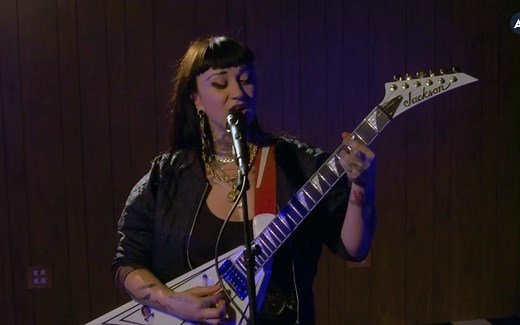 Nai Palm - Breathing Underwater | AVC Sessions