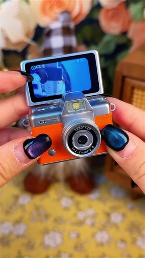 Don't know what to get her?This Flip-Screen Mini Camera never fails as a gift! #tiktokholidayhaul #sportlightfinds #minicamera #giftforher #christmasgoodies