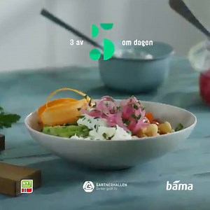 686K views · 258 reactions | Hva er sesongens trendmåltid? Vi vil påstå at “salatboller” er kvalifisert. Prøv vår oppskrift med norsk romano-salat på sitt beste og du er på god vei mot 5 om dagen. | BAMA | Facebook