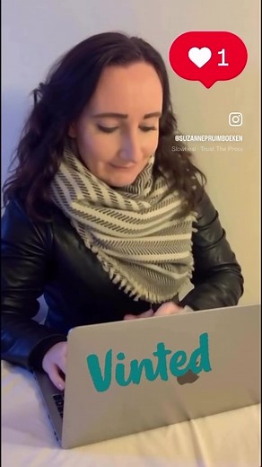 Ik ben sinds vandaag ook op Vinted te vinden! Dat scheelt best wat verzendkosten, zeker voor de lezers uit België! 🇧🇪 Ik heb al 1 Belgische koper via deze manier en ik denk dat ze erg blij is met deze optie! 😃 Kun je de advertentie van het boek dat je kopen wilt niet vinden? Dan is hij waarschijnlijk al ‘uitverkocht’, maar DM dan even dan maak ik een nieuwe advertentie aan! ❤️ #vinted #boeken #goedkoper #verzenden #bookstagram