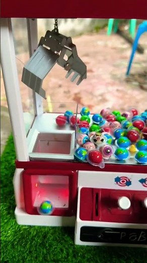 Claw machine candy