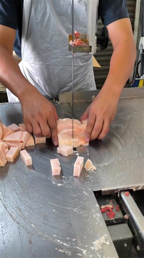 Exploring Boneless Chicken Breast: Cuts, Tips, and Recipes