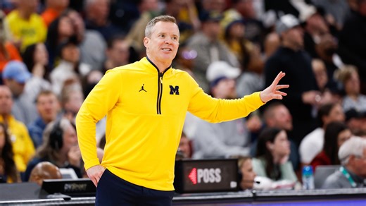 National championship odds: Michigan leads, Arizona trails behind
