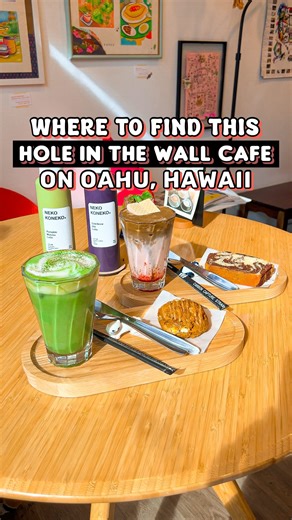 the cutest hole in the wall cafe on the island ☕️🐱 @nekokoneko.cafe is a Japanese-inspired cafe that is tucked away in Liliha 🌼 they serve coffee, teas and milks ☕️🫖🥛 i love the decor and the music inside it’s such a vibe 🙂‍↕️ you can get the in-store specials made fresh to order or grab one of their bottled drinks ready to go ✨ they have season specials as well and also offer small bites of food here’s what i got: 🍓 ichigo (strawberry) hojicha 🫐 blueberry matcha 💜 ube cold brew bottle �