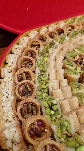 Delicious Middle Eastern Pastries - Al-Sultan Alsuhlan