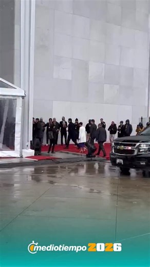 ¡La presidenta también está lista! 🇲🇽 Así fue la llegada de Claudia Sheinbaum al sorteo del Mundial 2026 🏆 🎥: @enrique_mtzv | mediotiempo