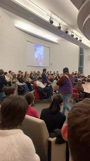8.2K views · 54 reactions | Mathilde Panot, responsable du groupe France Insoumise a l’assemblée nationale était invitée à l’Université Dauphine. L’UEJF et les étudiants de Dauphine étions présents pour apporter la contradiction à cette formation politique qui fait croître l’antisémitisme et notamment dans l’université. Nous ne laisserons pas les insoumis propager la haine librement dans nos facs. | Union des Etudiants Juifs de France [ UEJF ] | Facebook