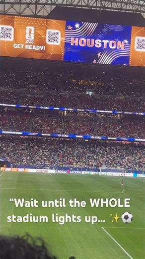 The ENTIRE Stadium Lit Up! 🤯 FIFA World Cup Halftime Light Show in Houston 🇸🇦🇨🇻